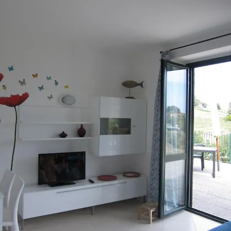 Casa Vacanza Il Caminetto * Diano Marina